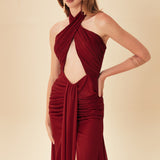 SİMLİ KUMAŞ BOYUNDAN BAĞLAMALI VE YIRTMAÇLI ELBİSE KIRMIZI