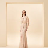 SİMLİ KUMAŞ BOYUNDAN BAĞLAMALI VE YIRTMAÇLI ELBİSE PUDRA