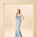 STRAPLEZ GÖĞÜSÜ GÜL DETAYLI BALIK ABİYE MAVİ