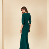 UZUN KOLLU BELİ VE GÖĞÜSÜ DRAPELİ V YAKA UZUN ELBİSE ZÜMRÜT YEŞİLİ