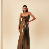 PARLAK KUMAŞ ÇİÇEK DETAYLI STRAPLEZ ABİYE GOLD