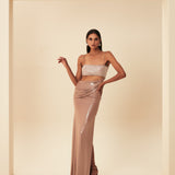 ÜSTÜ STRAPLEZ PAYETLİ ETEĞİ JARSE YIRTMAÇLI  ELBİSE BRONZ