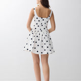 KARE YAKALI BELDEN BÜZGÜLÜ PUANTİYELİ KOTON MİNİ ELBİSE BEYAZ