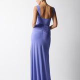 ZİNCİR ASKILI ÖPÜCÜK YAKALI ÖNDEN YIRTMAÇLI JARSE ELBİSE LAVANTA