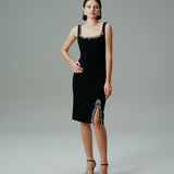 ASKILI HAVUZ YAKALI KISA KREP ELBİSE SİYAH