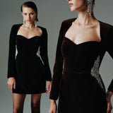 BELE OTURAN UZUN KOLLU KISA KOTON KADİFE ELBİSE SİYAH