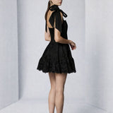 BÜZGÜ DETAYLI KALIN ASKILI DANTEL ELBİSE SİYAH