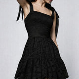 BÜZGÜ DETAYLI KALIN ASKILI DANTEL ELBİSE SİYAH