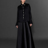 YAKADA VE ÖN PATTA TAŞ İŞLEMELİ SATEN GÖMLEK SİYAH