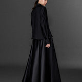 YAKADA VE ÖN PATTA TAŞ İŞLEMELİ SATEN GÖMLEK SİYAH