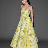 STRAPLEZ YAKALI DAİRE KLOŞ ETEKLİ UZUN İŞLEMELİ TÜL ELBİSE SARI